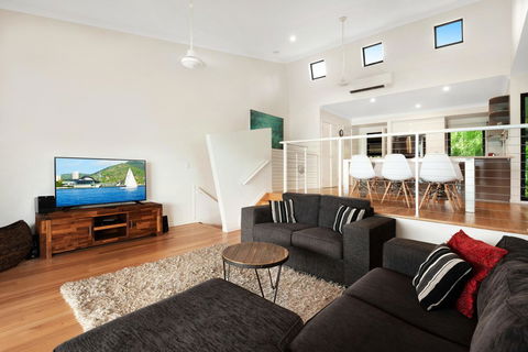 Shorelines - Accommodation ACT 11