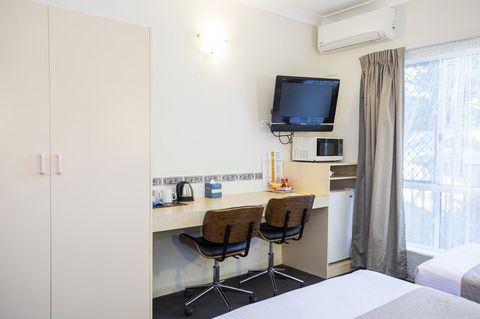 Emerald Maraboon Motor Inn - Accommodation ACT 43