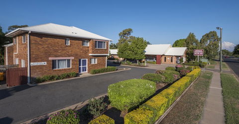 Emerald Maraboon Motor Inn - Accommodation ACT 5