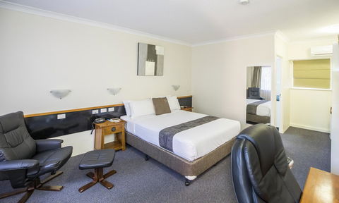 Emerald Maraboon Motor Inn - Accommodation ACT 23