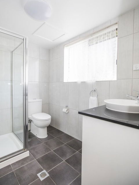 Emerald Maraboon Motor Inn - Accommodation ACT 29