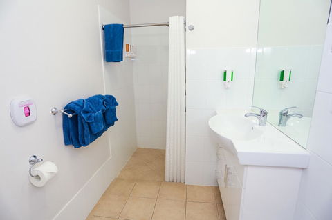 Port Douglas Motel - Accommodation ACT 13