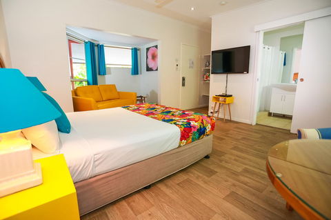 Port Douglas Motel - Accommodation ACT 18
