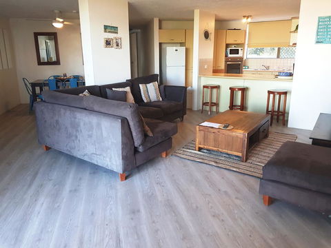Casablanca Beachfront Apartments - Accommodation ACT 5