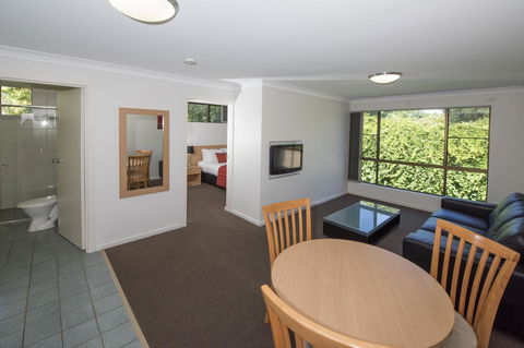 Comfort Inn Grammar View - Accommodation ACT 12