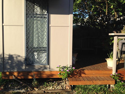 XYL Pets Friendly Seaside Boutique Guesthouse - Accommodation ACT 31