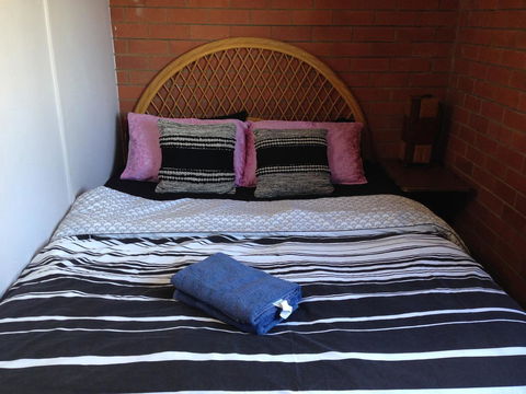 XYL Pets Friendly Seaside Boutique Guesthouse - Accommodation ACT 22