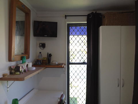 XYL Pets Friendly Seaside Boutique Guesthouse - Accommodation ACT 29