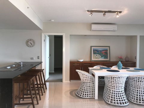 Proximity Waterfront Apartments - Accommodation ACT 23