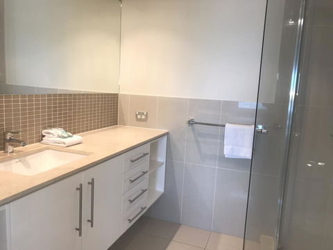 Proximity Waterfront Apartments - Accommodation ACT 11
