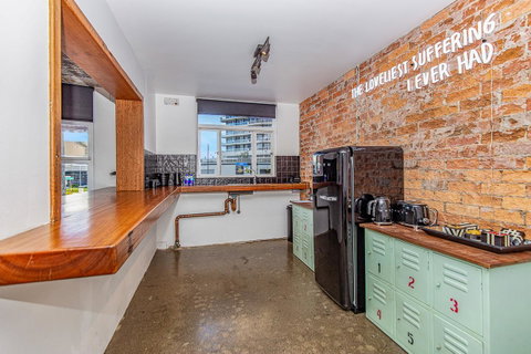 The Pink Hotel Coolangatta - Accommodation ACT 4