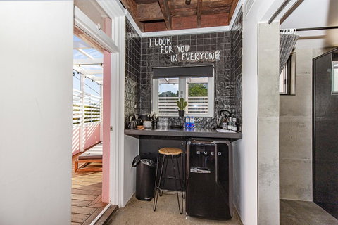 The Pink Hotel Coolangatta - Accommodation ACT 32