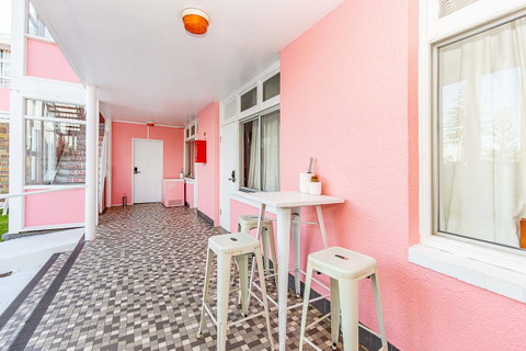 The Pink Hotel Coolangatta - Accommodation ACT 3
