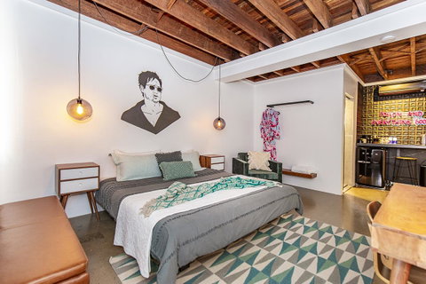 The Pink Hotel Coolangatta - Accommodation ACT 24