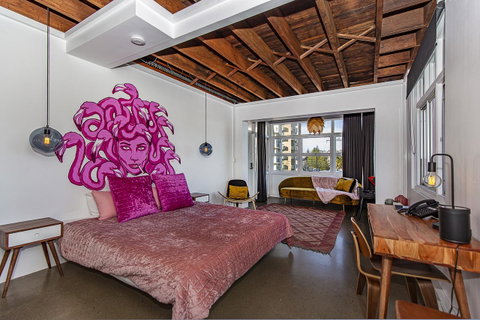 The Pink Hotel Coolangatta - Accommodation ACT 33