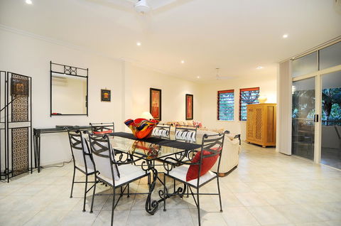 Oasis At Palm Cove - Accommodation ACT 16