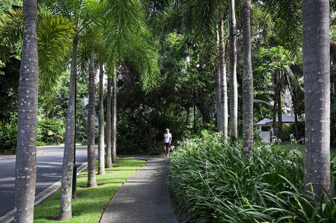 Oasis At Palm Cove - Accommodation ACT 4