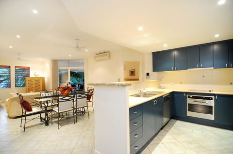 Oasis At Palm Cove - Accommodation ACT 12