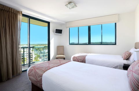 Peninsular Beachfront Resort - Accommodation ACT 5