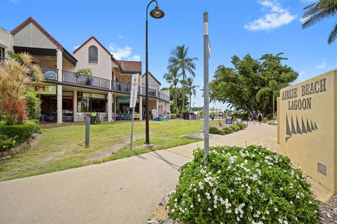 Montipora Unit 3 - In The Heart Of Airlie, Wi-fi And Netflix - Accommodation ACT 11