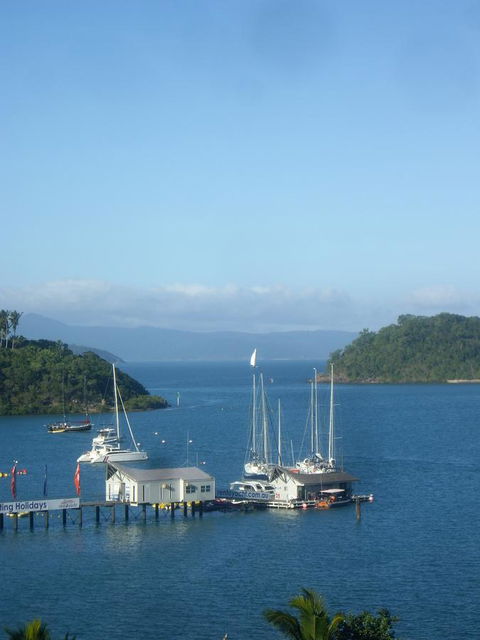 Montipora Unit 3 - In The Heart Of Airlie, Wi-fi And Netflix - Accommodation ACT 15