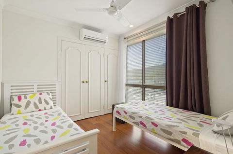 Montipora Unit 3 - In The Heart Of Airlie, Wi-fi And Netflix - Accommodation ACT 7