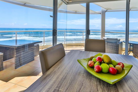 Regency On The Beach - Accommodation ACT 10