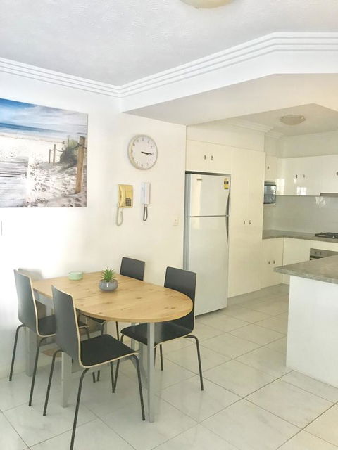 Regency On The Beach - Accommodation ACT 7