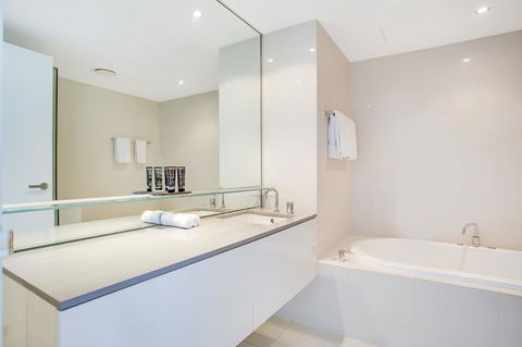 Mantra Circle On Cavill - Accommodation ACT 37