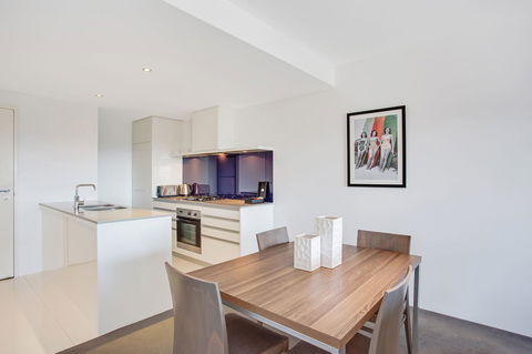 Mantra Circle On Cavill - Accommodation ACT 36