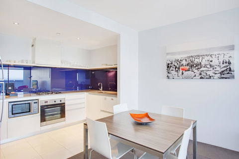 Mantra Circle On Cavill - Accommodation ACT 32