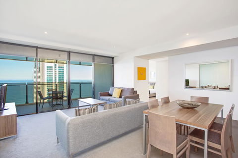 Mantra Circle On Cavill - Accommodation ACT 14