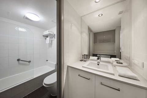 Novotel Surfers Paradise - Accommodation ACT 19