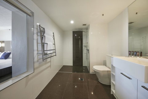 Novotel Surfers Paradise - Accommodation ACT 30