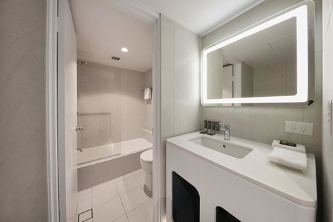 Novotel Surfers Paradise - Accommodation ACT 13