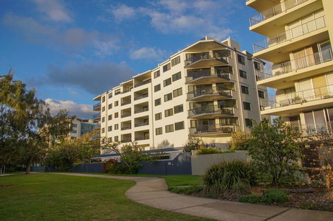San Marino By The Sea Apartments - Accommodation ACT 28