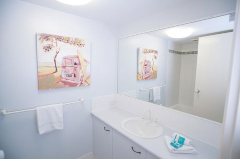 San Marino By The Sea Apartments - Accommodation ACT 17