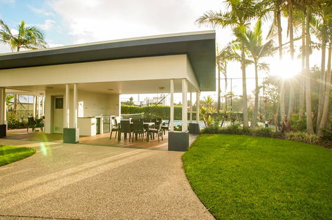 San Marino By The Sea Apartments - Accommodation ACT 24