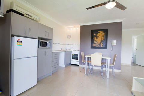 Bay Of Palms - Accommodation ACT 37