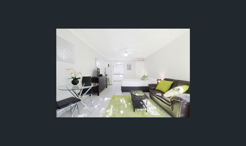 Bay Of Palms - Accommodation ACT 28