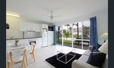 Bay Of Palms - Accommodation ACT 22