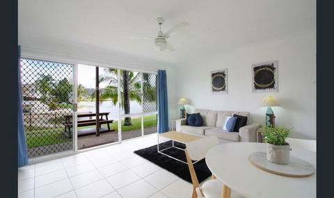 Bay Of Palms - Accommodation ACT 1