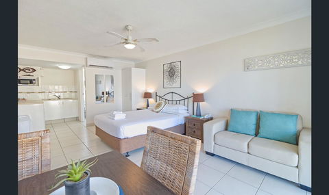 Bay Of Palms - Accommodation ACT 8