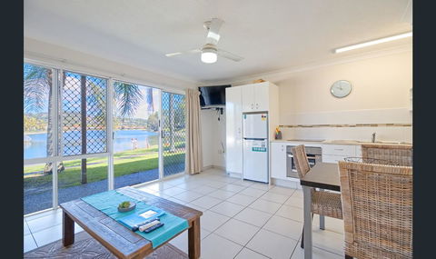 Bay Of Palms - Accommodation ACT 4
