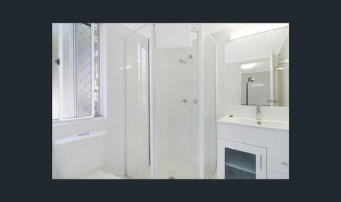 Bay Of Palms - Accommodation ACT 11