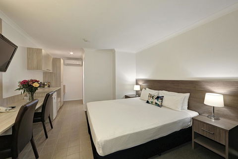 Smart Motels Bert Hinkler - Accommodation ACT 21