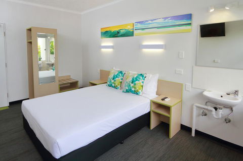 Palm Beach Hotel - Accommodation ACT 2