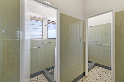 Palm Beach Hotel - Accommodation ACT 26