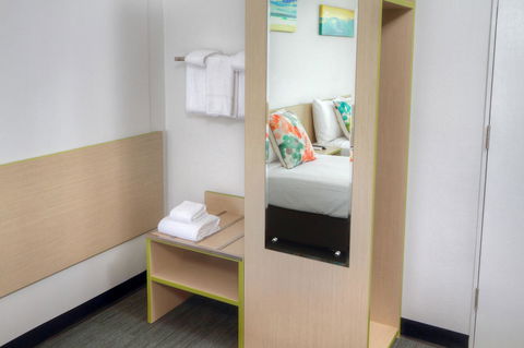 Palm Beach Hotel - Accommodation ACT 17