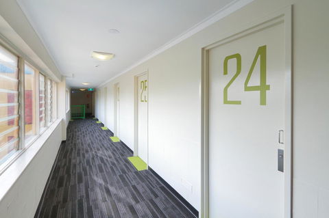 Palm Beach Hotel - Accommodation ACT 29